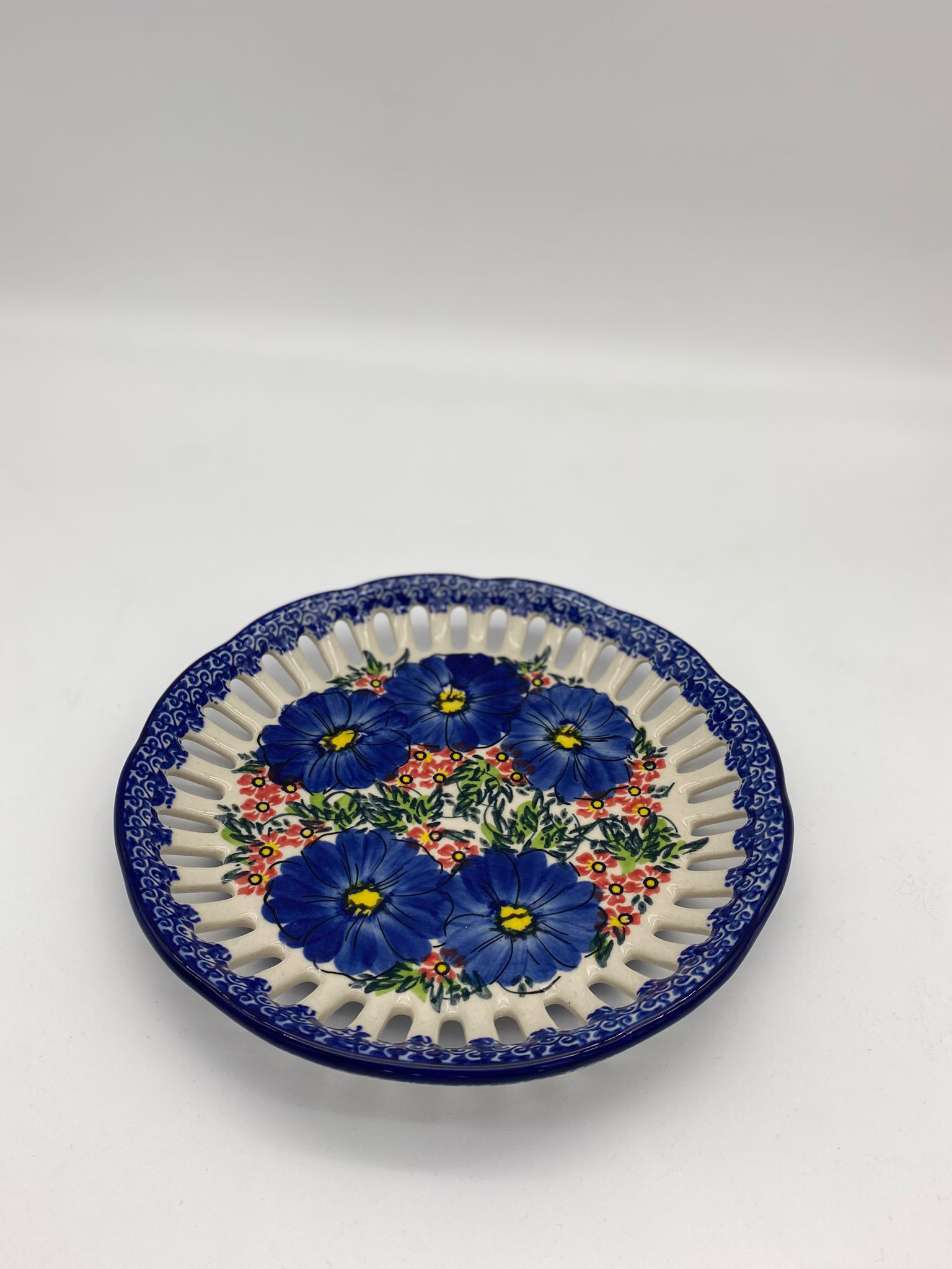 Talerz ażurowy Nd. K44- Ceramika Bolesławiecka AC - obrazek 4