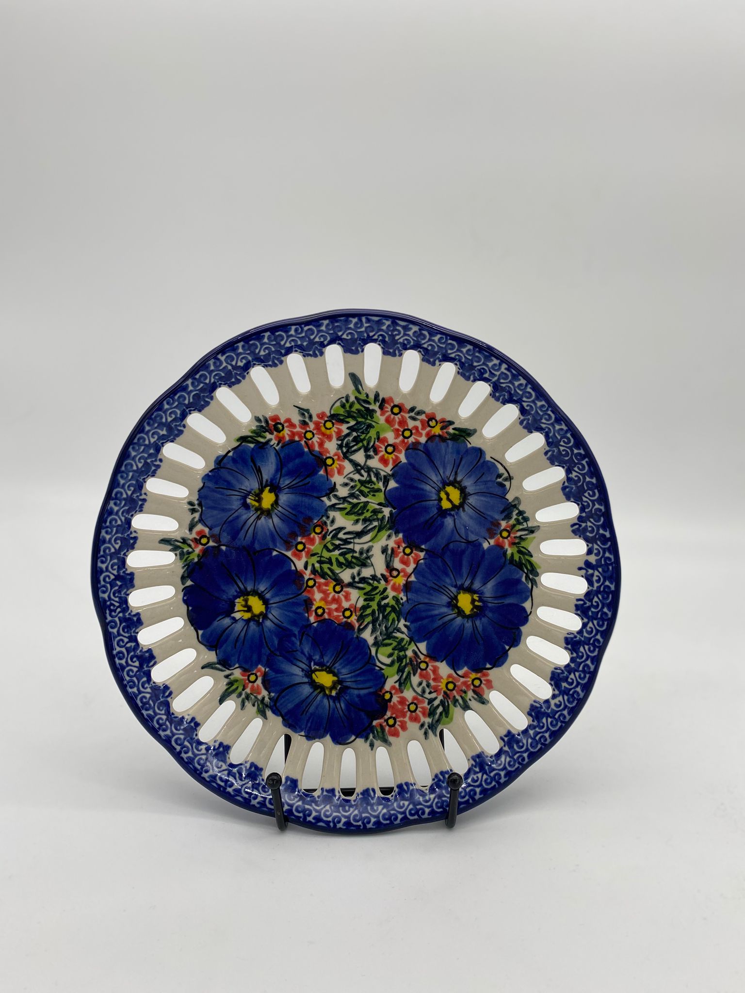 Talerz ażurowy Nd. K44- Ceramika Bolesławiecka AC - obrazek 3